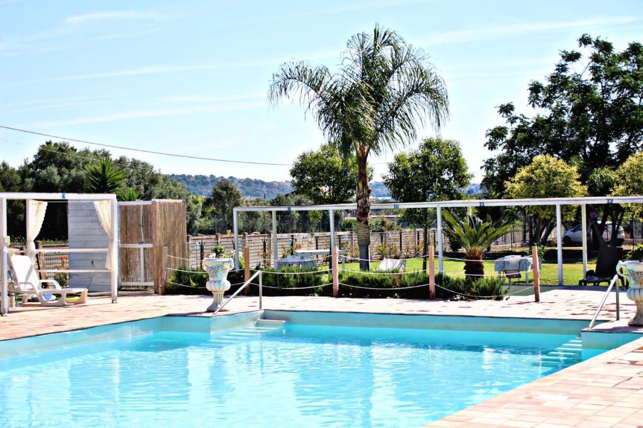 Casa Vacanze Barbera Con Piscina Apartment Syracuse Exterior photo